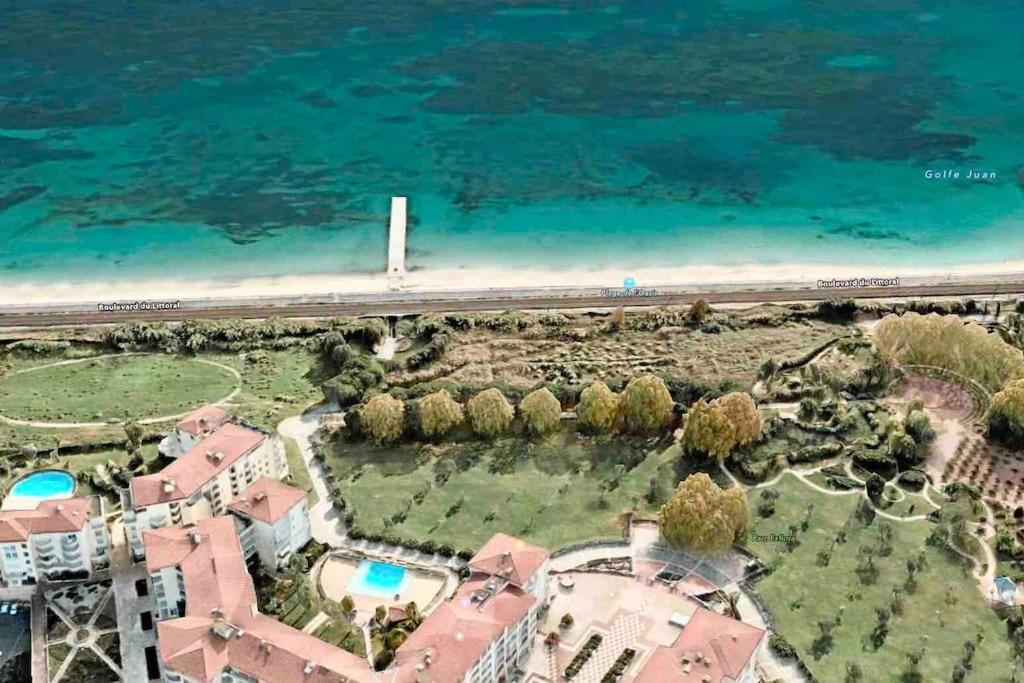 1 Bedroom Sea View, Swimming Pool, On Foot, Parking Appartement Antibes